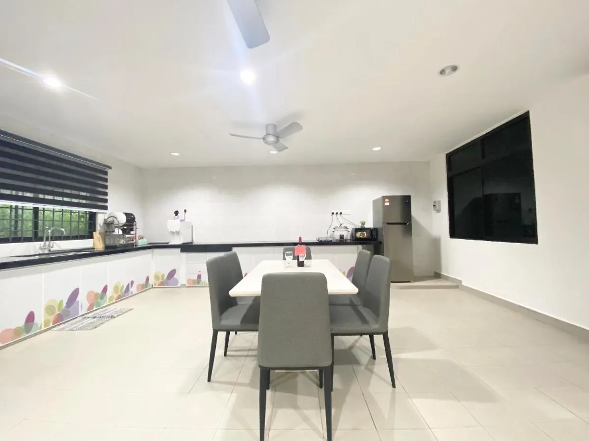 Langkawi Cozy Holiday Home At Taman Seri Aman By Zervin クア マレーシア